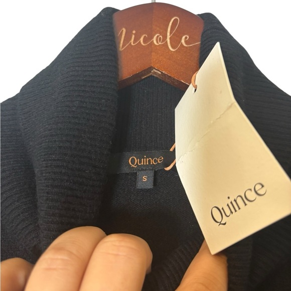 Quince 100% Cashmere Turtleneck Sweater Womens Size Small Black Soft - Picture 4 of 5